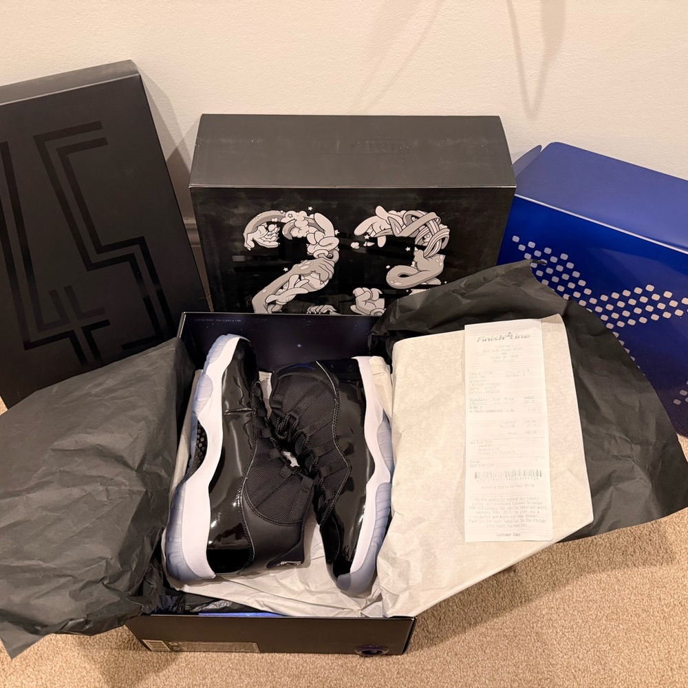 DS 2016 “Space Jam” Jordan Retro 11s